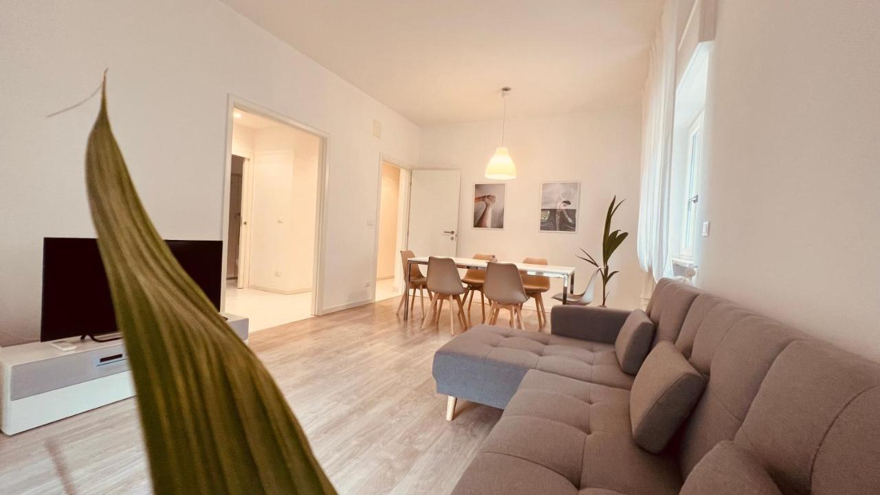 White House Lounge Supreme Apartment Udine Buitenkant foto