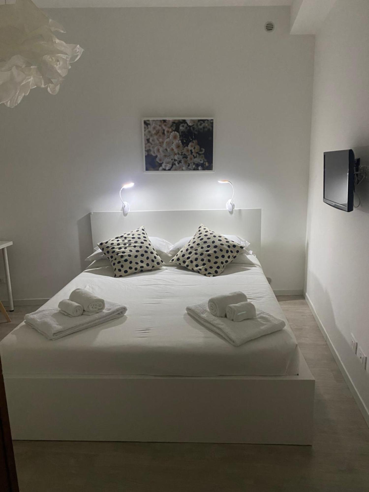 White House Lounge Supreme Apartment Udine Buitenkant foto
